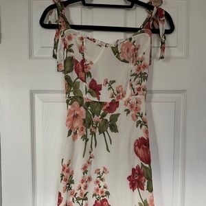 Reformation white and pink floral sun dress 
Size 0 - never worn!